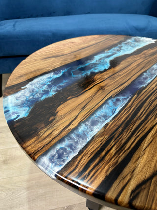 Runder Ocean Art Couchtisch aus Walnussholz