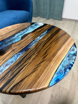 Runder Ocean Art Couchtisch aus Walnussholz