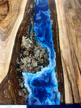 Quadratischer River-Esstisch aus Epoxidharz