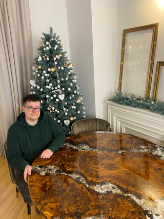 Runder Esstisch aus Epoxidharz