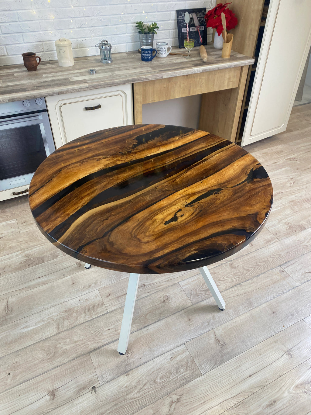 Resin Wood Dining Round Table