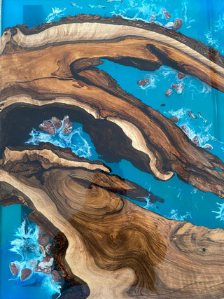 Couchtisch aus Holz und Epoxidharz „Waterfall“
