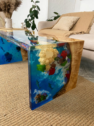 Wasserfall-Couchtisch aus Kunstharz