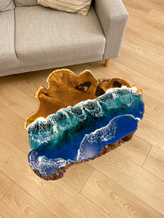 Live Edge Epoxidharz Couchtisch