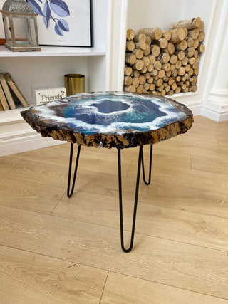 Ocean Couchtisch aus Walnussharz