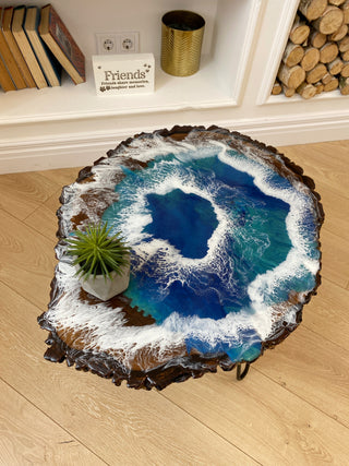Ocean Couchtisch aus Walnussharz
