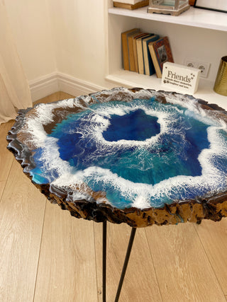 Ocean Couchtisch aus Walnussharz