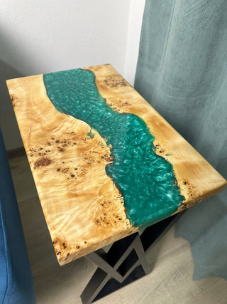 Set mit 2 smaragdgrünen Couchtischen aus Kunstharz