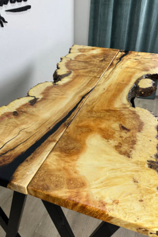 Custom table for Sonny