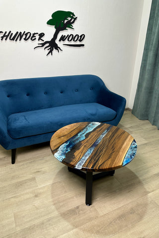 Runder Ocean Art Couchtisch aus Walnussholz