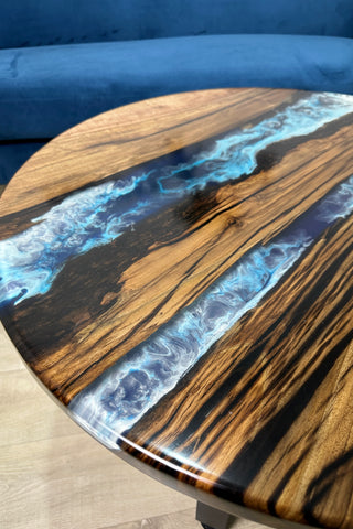 Runder Ocean Art Couchtisch aus Walnussholz