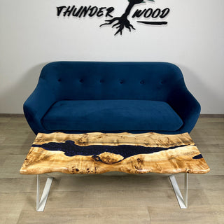 Couchtisch aus Epoxidharz in Dunkelviolett
