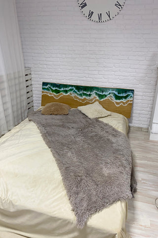 Kopfteil aus Epoxidharz mit Ozeanwellen-Motiv