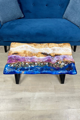 Couchtisch aus Epoxidharz in Dunkelviolett