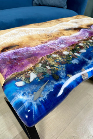 Couchtisch aus Epoxidharz in Dunkelviolett