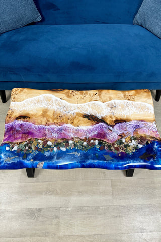 Couchtisch aus Epoxidharz in Dunkelviolett