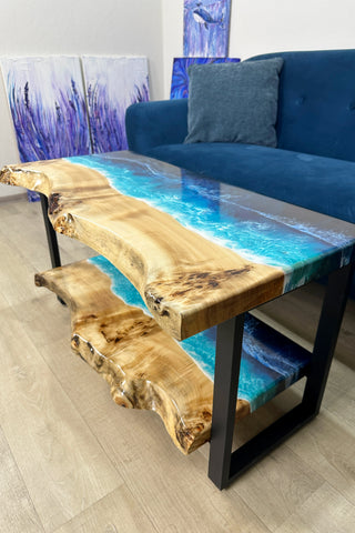 Live Edge Couchtisch mit Regal und Ozean