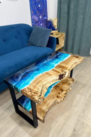 Live Edge Couchtisch mit Regal und Ozean