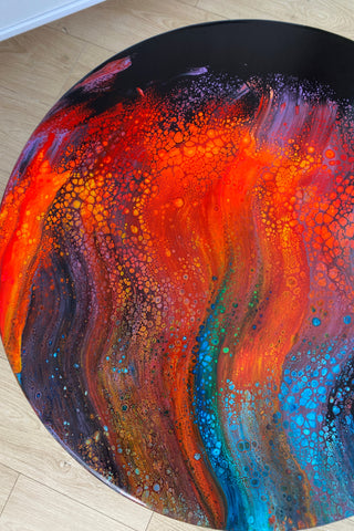 Runder Couchtisch aus Epoxidharz