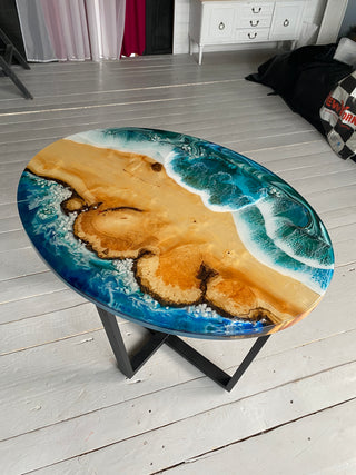 Ovaler Esstisch aus Epoxidholz