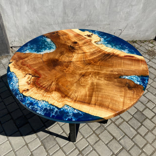 Esstisch aus Holzharz