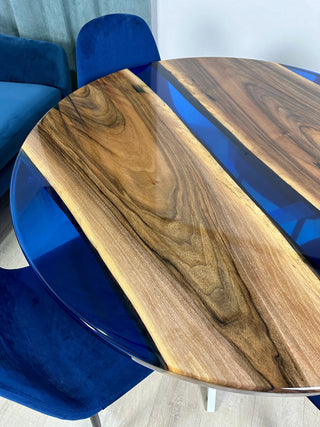 Kundenspezifischer runder Tisch aus klarem blauem Epoxidharz