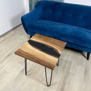Quadratischer River Couchtisch aus Epoxidharz