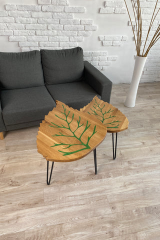 Leaf-Shaped Coffee Table Set of 2 in Solid Wood