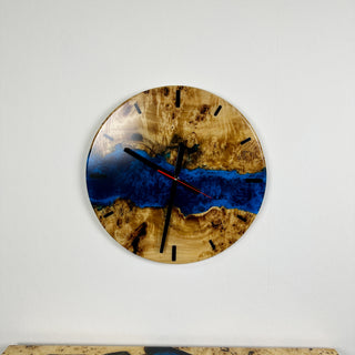 Blaue Wanduhr aus Kunstharz