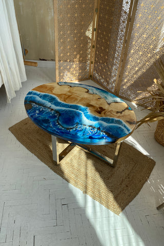 Couchtisch aus Ahornholz mit Epoxidharz