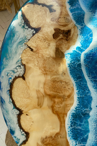 Couchtisch aus Ahornholz mit Epoxidharz