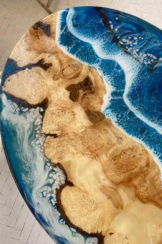 Couchtisch aus Ahornholz mit Epoxidharz