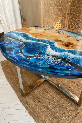 Couchtisch aus Ahornholz mit Epoxidharz
