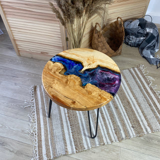 Live Edge Couchtisch aus Epoxidholz
