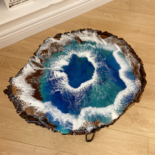 Ocean Couchtisch aus Walnussharz