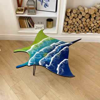 Tisch in Fischform aus Epoxidharz