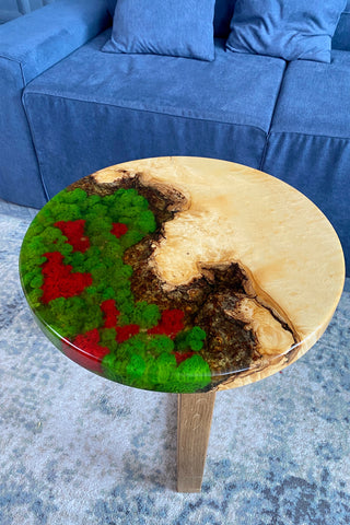 Couchtisch aus Walnuss-Epoxidharz
