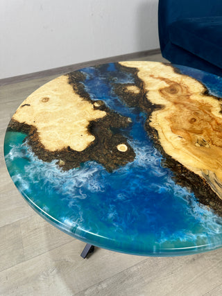 Runder Tisch aus mehrfarbigem Epoxidharz River