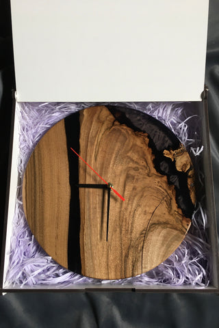 Holz-Epoxid-Uhr