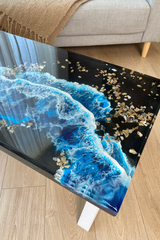 Rechteckiger Couchtisch aus Kunstharz mit Epoxidharz