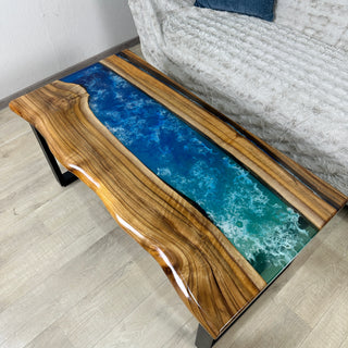 Mehrfarbiger Couchtisch aus Kunstharz