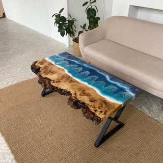 Blauer Couchtisch aus Epoxidharz