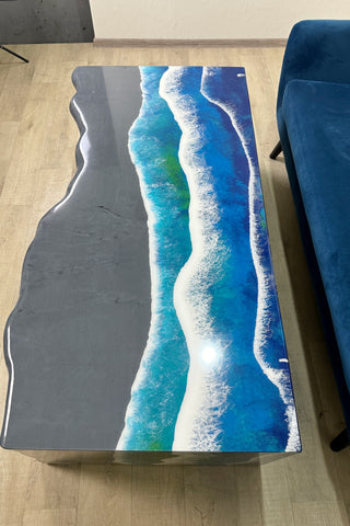 Grauer Epoxidharz und Holz Wasserfall Tisch