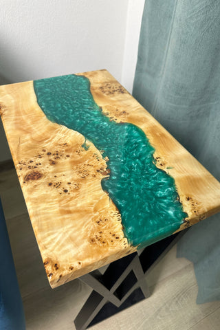 Set mit 2 smaragdgrünen Couchtischen aus Kunstharz