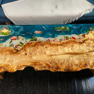 Couchtisch aus Epoxidharz mit Fisch