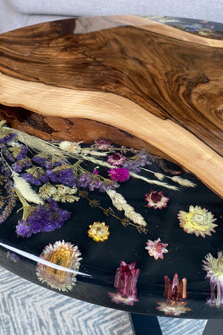 Couchtisch mit echten gepressten Blumen