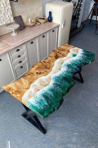 Ocean Wave Epoxy-Tisch mit leuchtenden Haien