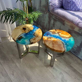 Set mit 2 Tischen aus Epoxidharz