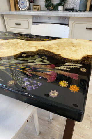 Pressed Dried Flower Table