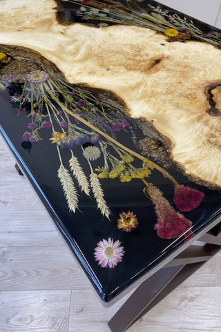 Pressed Dried Flower Table